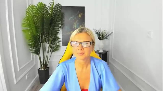 Image 2 of agathaklouin Stream on Chaturbate on 4 months ago