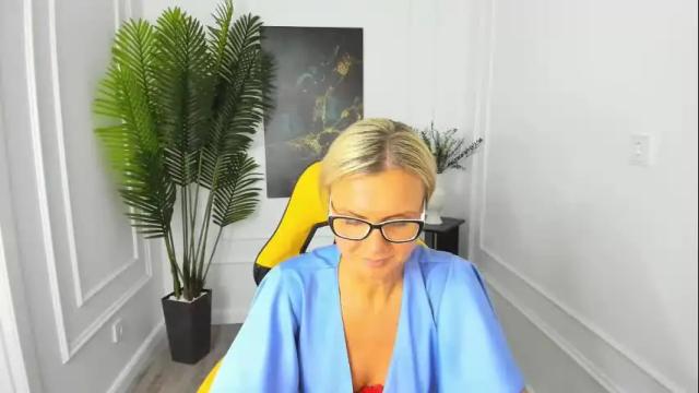 Image 4 of agathaklouin Stream on Chaturbate on 4 months ago