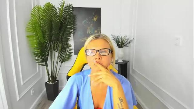 Image 6 of agathaklouin Stream on Chaturbate on 4 months ago