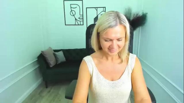 Image 7 of agathaklouin Stream on Chaturbate on 4 months ago