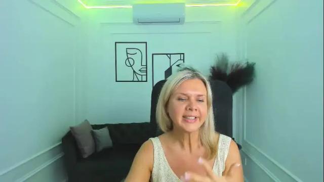 Image 8 of agathaklouin Stream on Chaturbate on 4 months ago