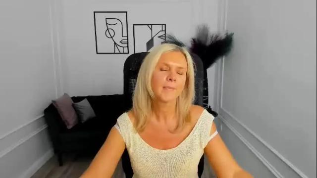 Image 11 of agathaklouin Stream on Chaturbate on 4 months ago