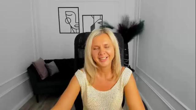 Image 12 of agathaklouin Stream on Chaturbate on 4 months ago