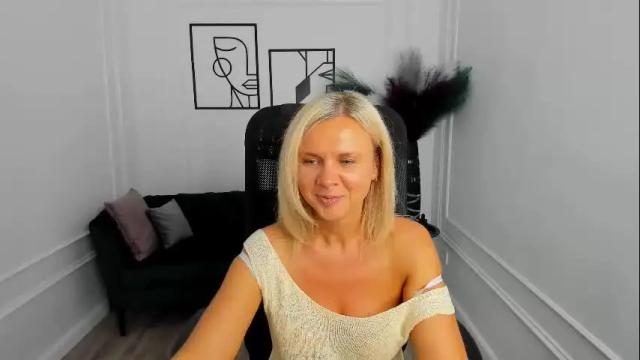 Image 8 of agathaklouin Stream on Chaturbate on 4 months ago