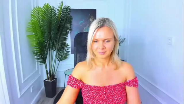 Image 10 of agathaklouin Stream on Chaturbate on 3 months ago