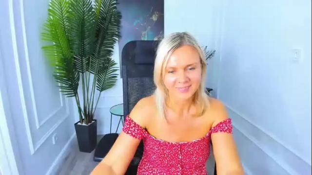 Image 6 of agathaklouin Stream on Chaturbate on 3 months ago