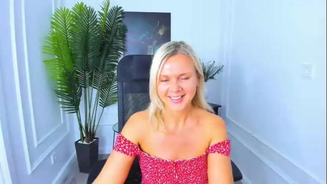 Image 8 of agathaklouin Stream on Chaturbate on 3 months ago