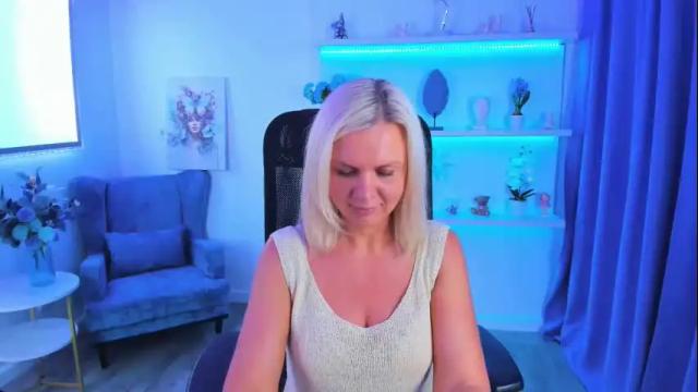 Image 11 of agathaklouin Stream on Chaturbate on 3 months ago