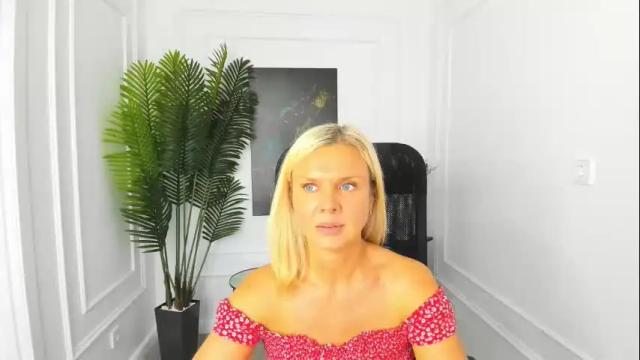 Image 2 of agathaklouin Stream on Chaturbate on 3 months ago