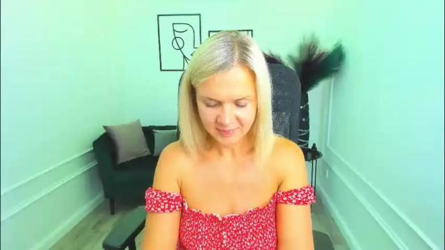 Image 10 of agathaklouin Stream on Chaturbate on 2 months ago