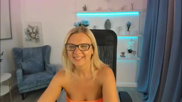 Image 4 of agathaklouin Stream on Chaturbate on 2 months ago