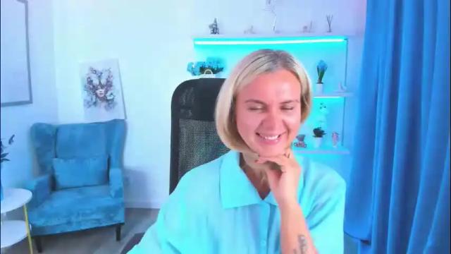 Image 10 of agathaklouin Stream on Chaturbate on 2 months ago