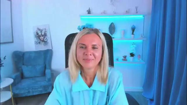 Image 12 of agathaklouin Stream on Chaturbate on 2 months ago