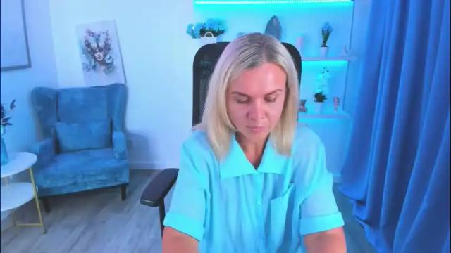 Image 2 of agathaklouin Stream on Chaturbate on 2 months ago