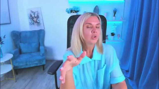 Image 3 of agathaklouin Stream on Chaturbate on 2 months ago