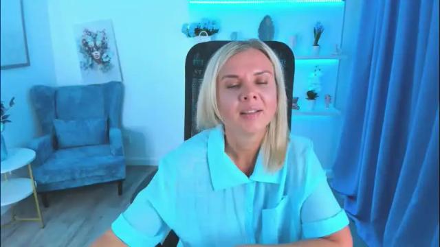 Image 4 of agathaklouin Stream on Chaturbate on 2 months ago