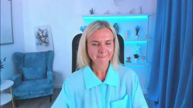 Image 7 of agathaklouin Stream on Chaturbate on 2 months ago