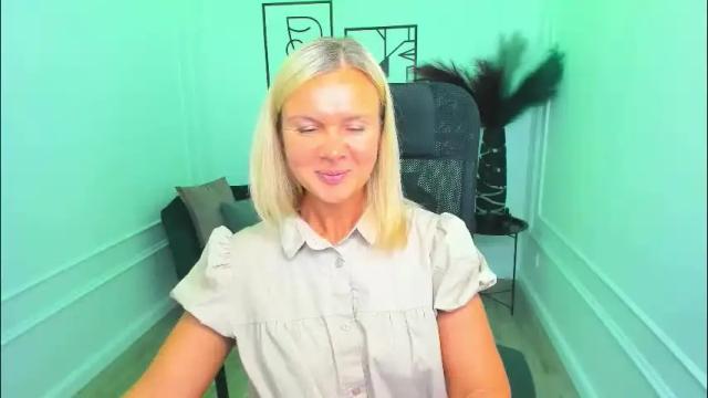 Image 12 of agathaklouin Stream on Chaturbate on 1 month ago