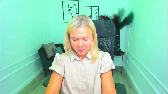 Image 4 of agathaklouin Stream on Chaturbate on 1 month ago