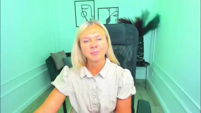 Image 8 of agathaklouin Stream on Chaturbate on 1 month ago