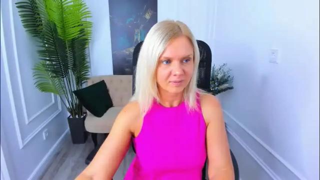 Image 12 of agathaklouin Stream on Chaturbate on 1 month ago