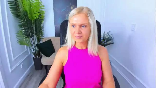 Image 8 of agathaklouin Stream on Chaturbate on 1 month ago