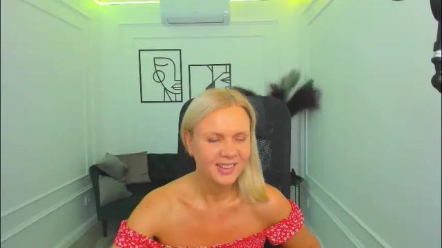 Image 4 of agathaklouin Stream on Chaturbate on 1 month ago