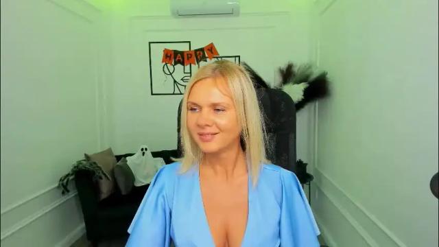 Image 11 of agathaklouin Stream on Chaturbate on 5 days ago