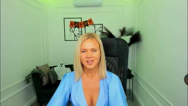 Image 7 of agathaklouin Stream on Chaturbate on 5 days ago