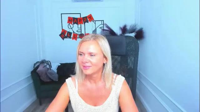 Image 10 of agathaklouin Stream on Chaturbate on 2 days ago