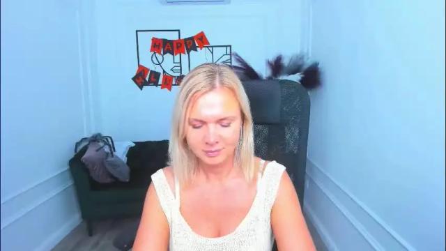 Image 11 of agathaklouin Stream on Chaturbate on 2 days ago