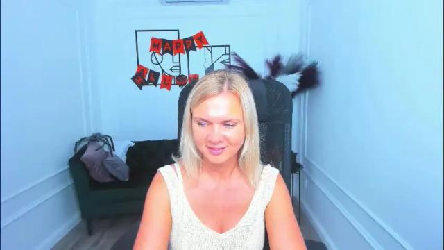 Image 7 of agathaklouin Stream on Chaturbate on 2 days ago