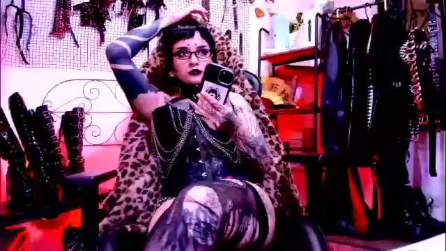 Image 2 of agathamoonn Stream on Chaturbate on 2 months ago