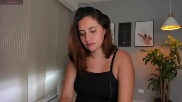 Image 2 of agatharossi1_ Stream on Chaturbate on 15 months ago
