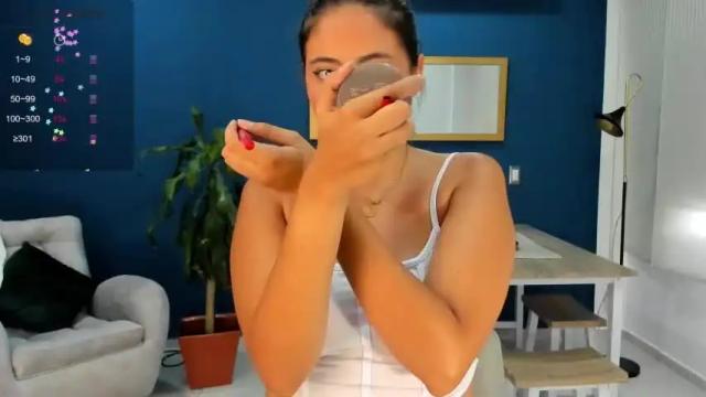 Image 3 of agatharossi1_ Stream on Chaturbate on 15 months ago