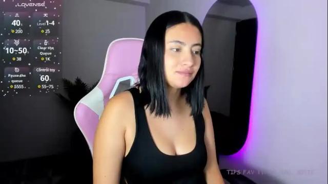 Image 2 of agatharossi1_ Stream on Chaturbate on 24 days ago