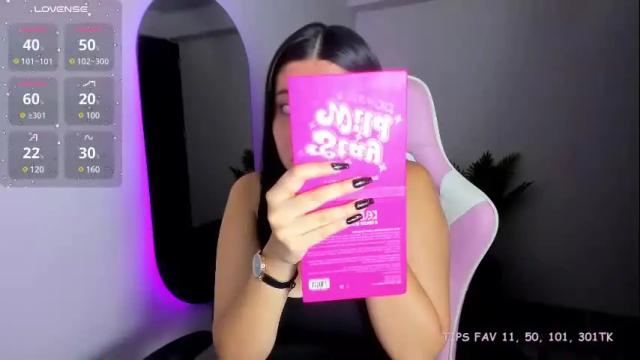 Image 3 of agatharossi1_ Stream on Chaturbate on 24 days ago