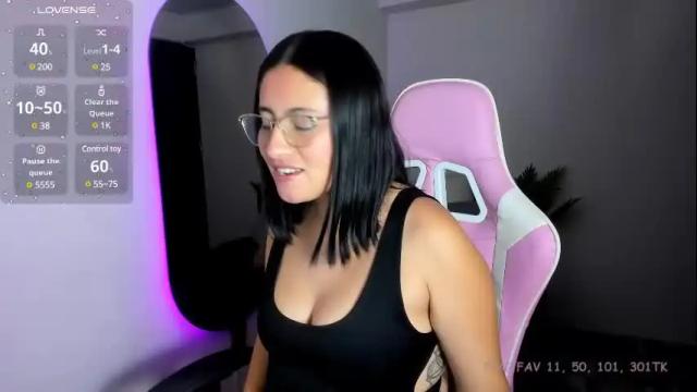 Thumbnail 3, agatharossi1_'s Stream at Chaturbate, 22 days ago