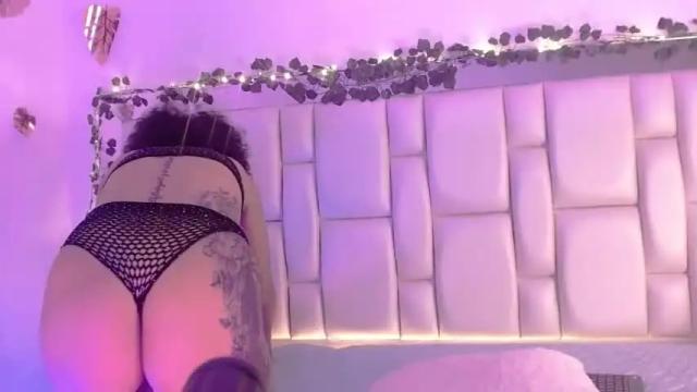 Image 11 of agathathomas Stream on Chaturbate on 20 months ago