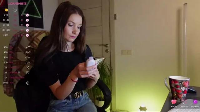 Image 3 of agelina_summer Stream on Chaturbate on 1 month ago