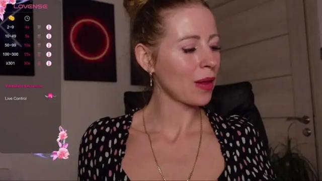 Image 6 of agelina_summer Stream on Chaturbate on 14 days ago