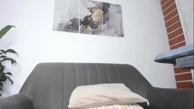 Image 3 of agelinaferrara Stream on Chaturbate on 6 months ago