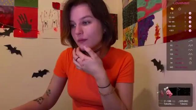 Image 3 of agena_crowley Stream on Chaturbate on 26 months ago