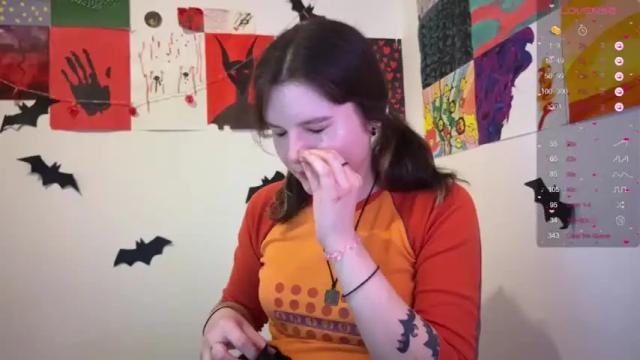 Image 4 of agena_crowley Stream on Chaturbate on 22 months ago