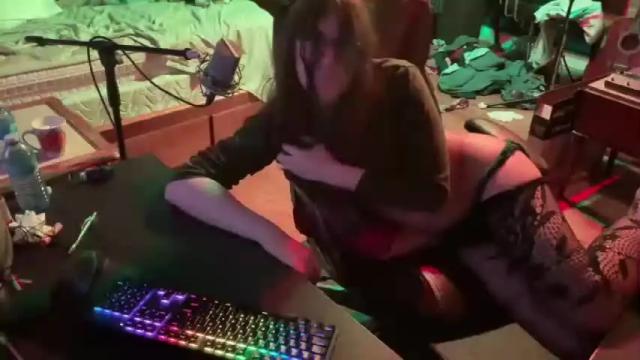 Image 8 of agirlandhercat Stream on Chaturbate on 17 months ago