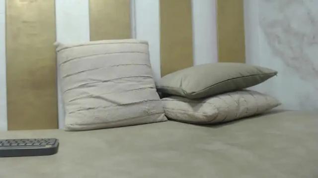Image 2 of agnes_gil Stream on Chaturbate on 15 months ago