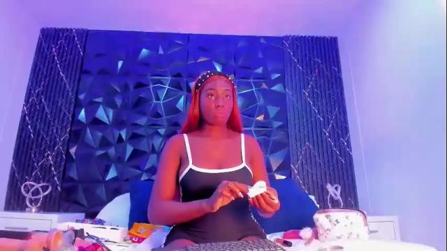 Image 4 of agnesbailey Stream on Chaturbate on 17 days ago