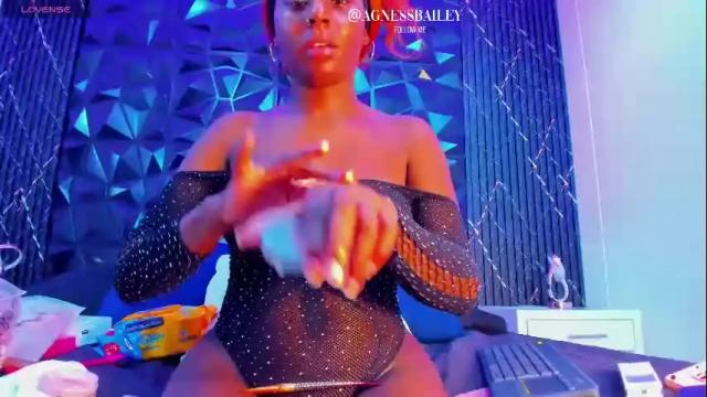 Image 3 of agnesbailey Stream on Chaturbate on 2 months ago