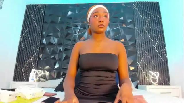 Image 2 of agnesbailey Stream on Chaturbate on 28 days ago