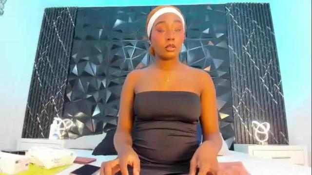 Image 3 of agnesbailey Stream on Chaturbate on 28 days ago